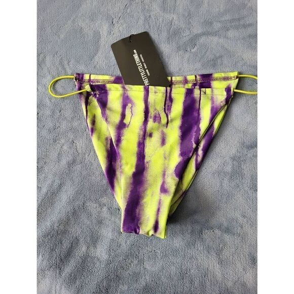 Pretty little thing swim bottom - Picture 1 of 6